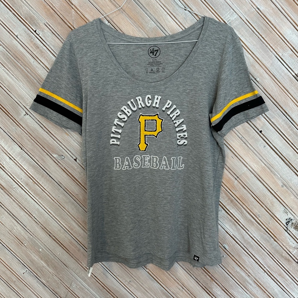 Pittsburgh Pirates Baseball MLB 47 Brand Heather Gray Yellow Tee V Neck Sports